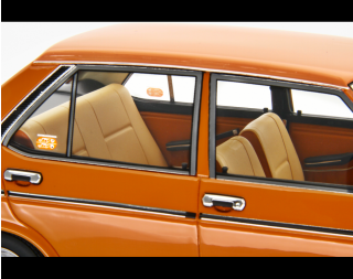 Fiat 131 1600 Mirafiori Special 1974 Arancione - Orange Laudoracing 1:18 Resinemodell (Türen, Motorhaube... nicht zu öffnen!)